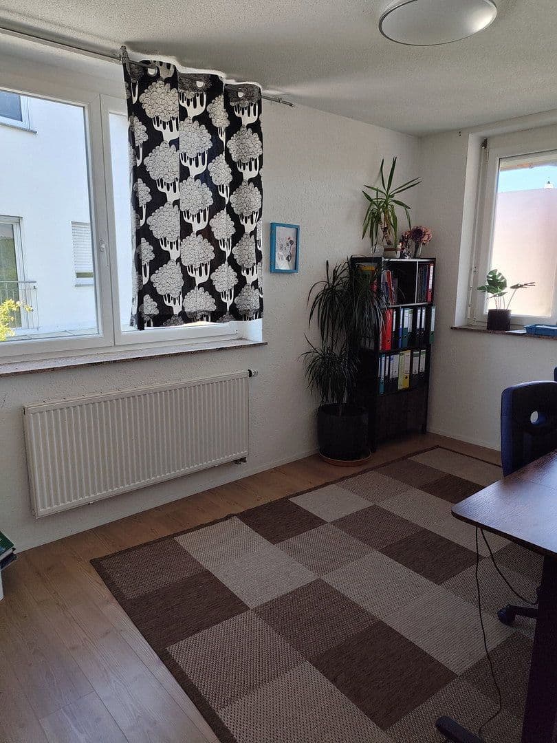 Prodej domu 322 m², pozemek 500 m², Singen (Hohentwiel), Bádensko-Württembersko Prodej domu 322 m², pozemek 500 m², Singen (Hohentwiel), Bádensko-Württembersko