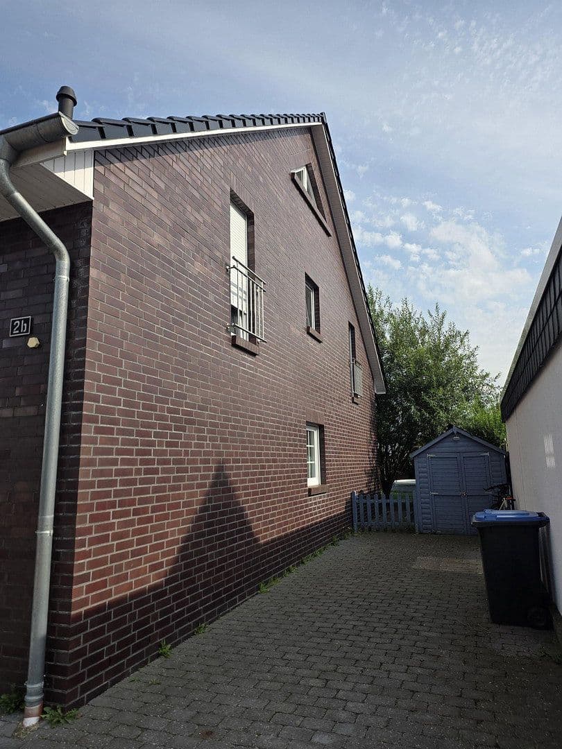 Prodej domu 127 m², pozemek 315 m², Hohenhameln, Dolní Sasko Prodej domu 127 m², pozemek 315 m², Hohenhameln, Dolní Sasko