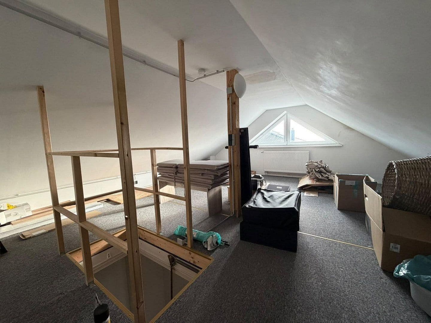 Prodej domu 127 m², pozemek 315 m², Hohenhameln, Dolní Sasko Prodej domu 127 m², pozemek 315 m², Hohenhameln, Dolní Sasko