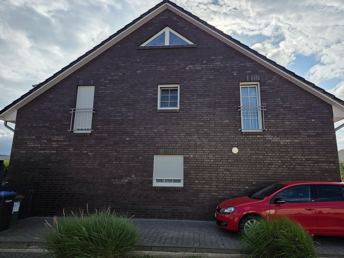 Prodej domu 127 m², pozemek 315 m², Hohenhameln, Dolní Sasko Prodej domu 127 m², pozemek 315 m², Hohenhameln, Dolní Sasko