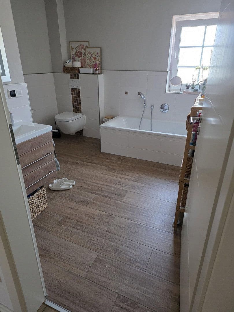 Prodej domu 127 m², pozemek 315 m², Hohenhameln, Dolní Sasko Prodej domu 127 m², pozemek 315 m², Hohenhameln, Dolní Sasko