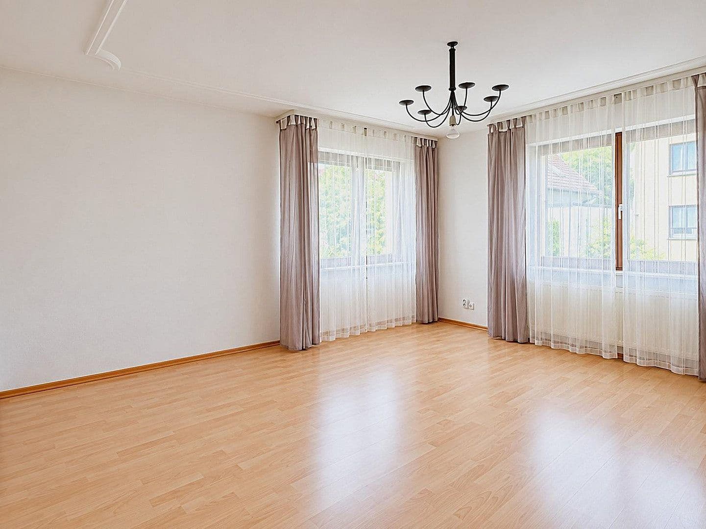Prodej domu 171 m², pozemek 640 m², Dietzenbach, Hessen Prodej domu 171 m², pozemek 640 m², Dietzenbach, Hessen