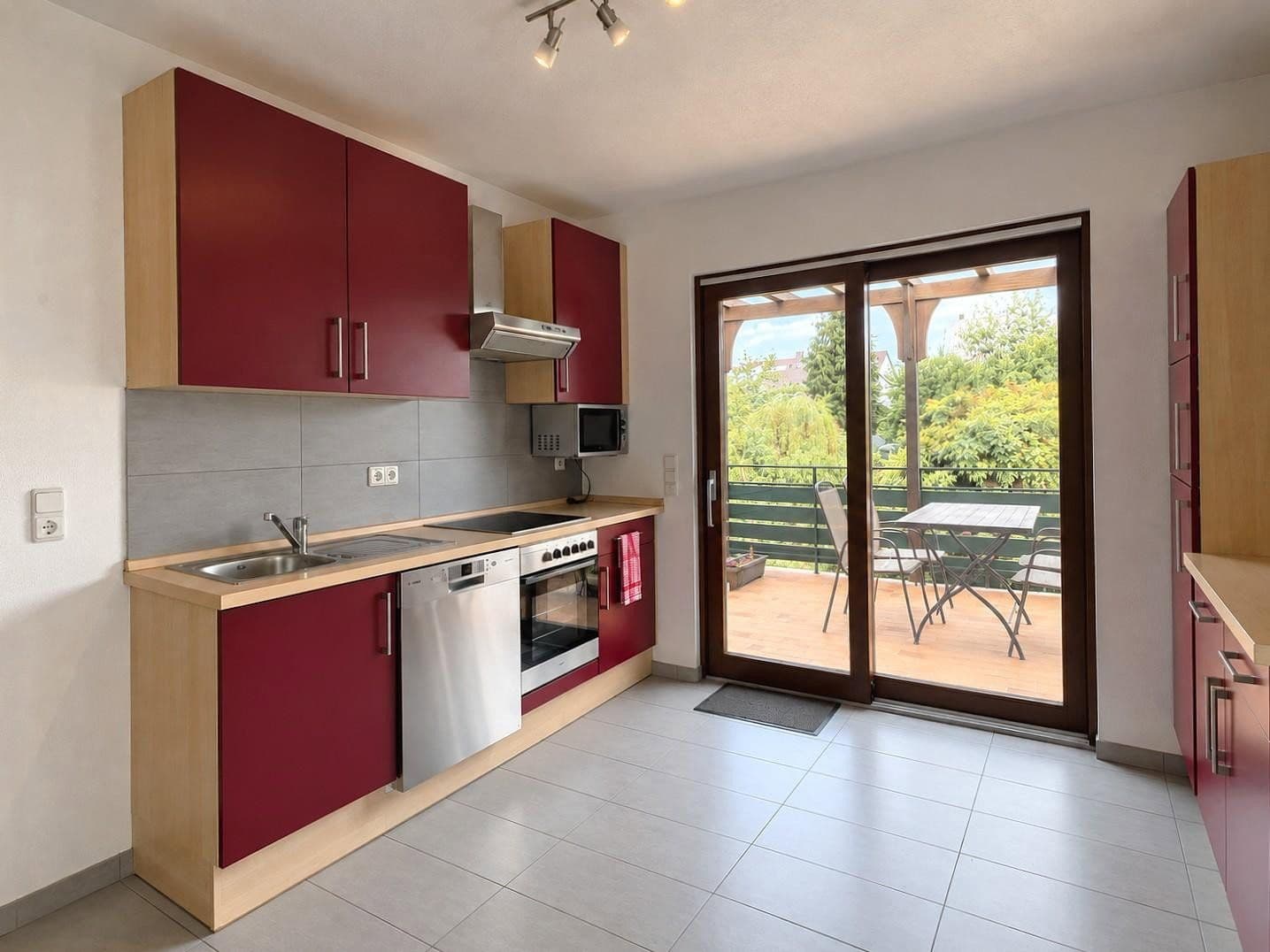 Prodej domu 171 m², pozemek 640 m², Dietzenbach, Hessen Prodej domu 171 m², pozemek 640 m², Dietzenbach, Hessen