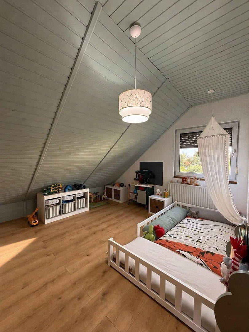 Prodej domu 116 m², pozemek 976 m², Wermsdorf, Sasko Prodej domu 116 m², pozemek 976 m², Wermsdorf, Sasko