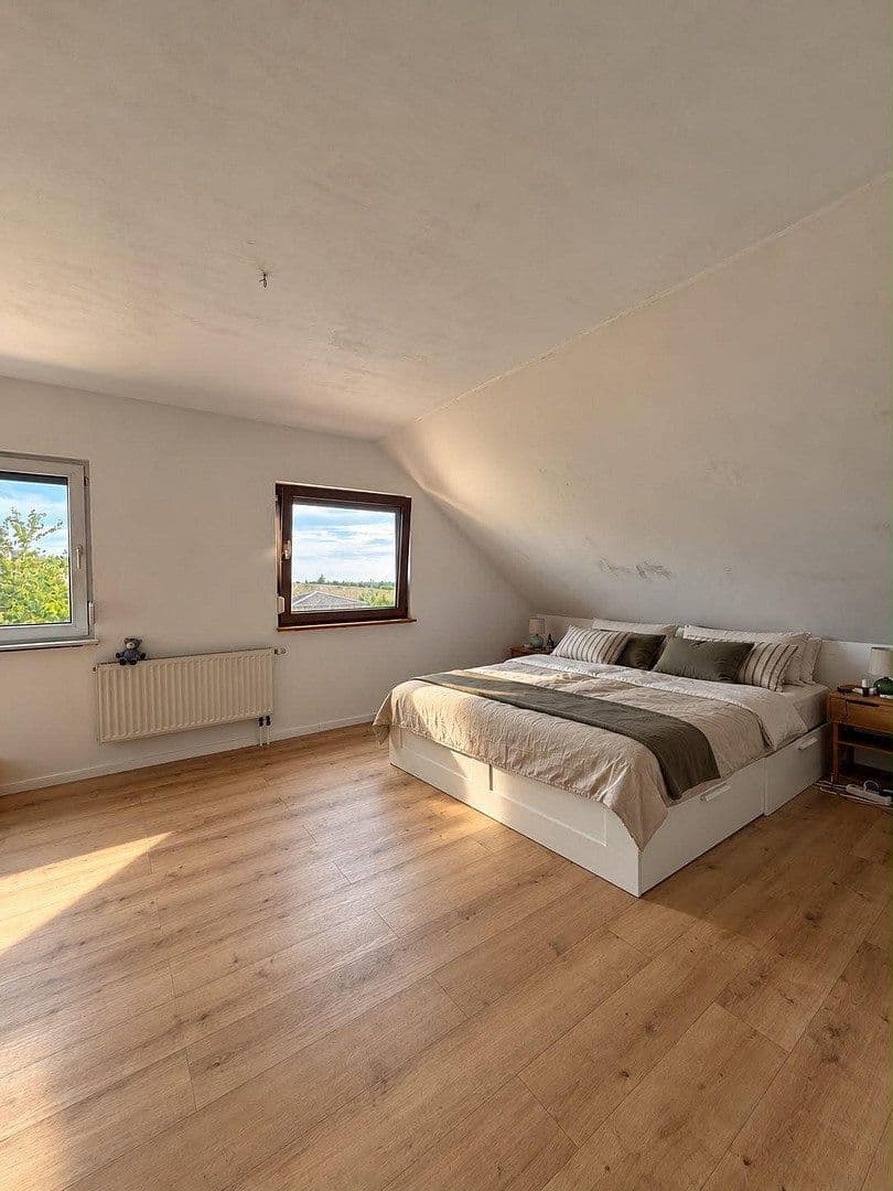 Prodej domu 116 m², pozemek 976 m², Wermsdorf, Sasko Prodej domu 116 m², pozemek 976 m², Wermsdorf, Sasko