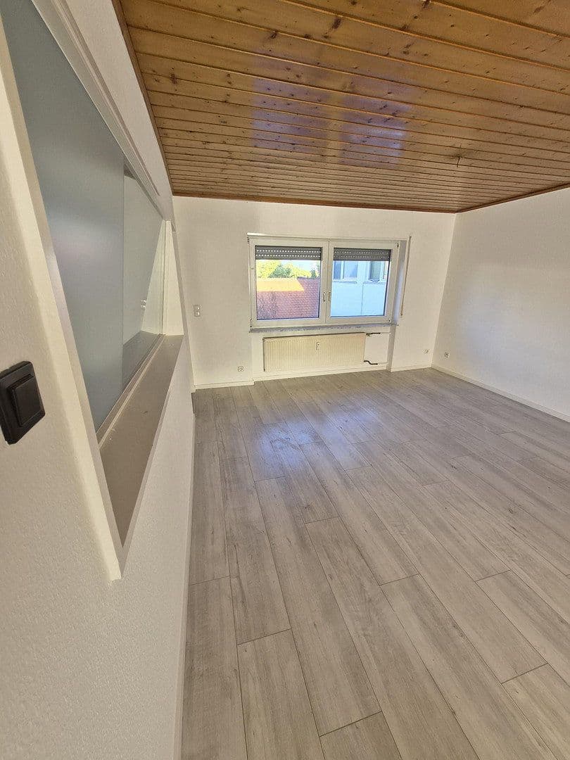 Pronájem bytu 3+1 63 m², Hauptstraße 8, Eppertshausen, Hessen Pronájem bytu 3+1 63 m², Hauptstraße 8, Eppertshausen, Hessen
