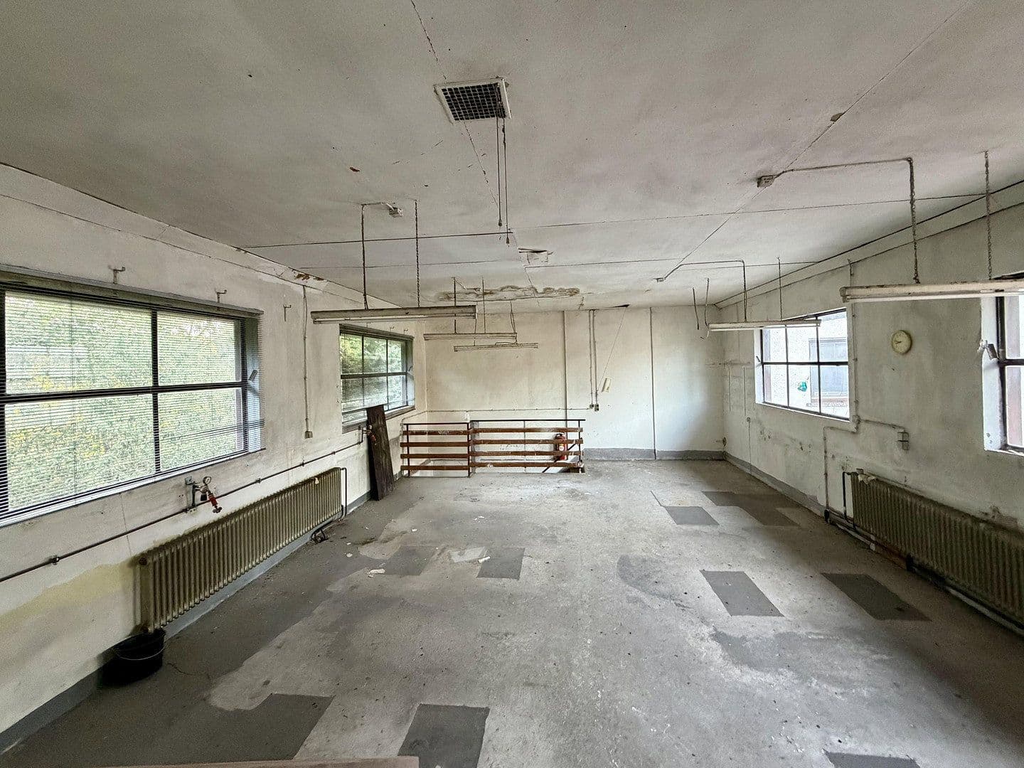 Prodej domu 196 m², pozemek 1.478 m², Klingstraße 12, Freiensteinau, Hessen Prodej domu 196 m², pozemek 1.478 m², Klingstraße 12, Freiensteinau, Hessen