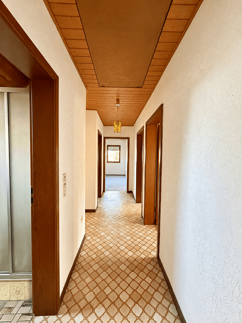 Prodej domu 196 m², pozemek 1.478 m², Klingstraße 12, Freiensteinau, Hessen Prodej domu 196 m², pozemek 1.478 m², Klingstraße 12, Freiensteinau, Hessen
