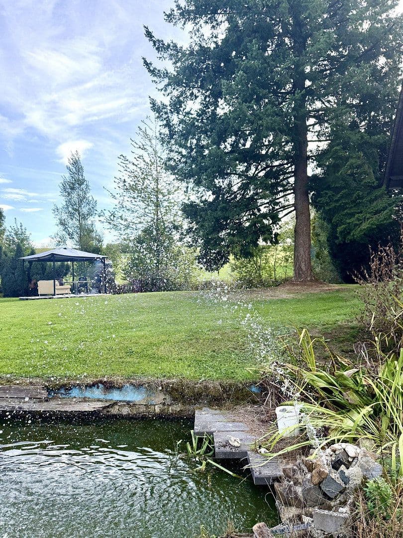 Prodej domu 196 m², pozemek 1.478 m², Klingstraße 12, Freiensteinau, Hessen Prodej domu 196 m², pozemek 1.478 m², Klingstraße 12, Freiensteinau, Hessen
