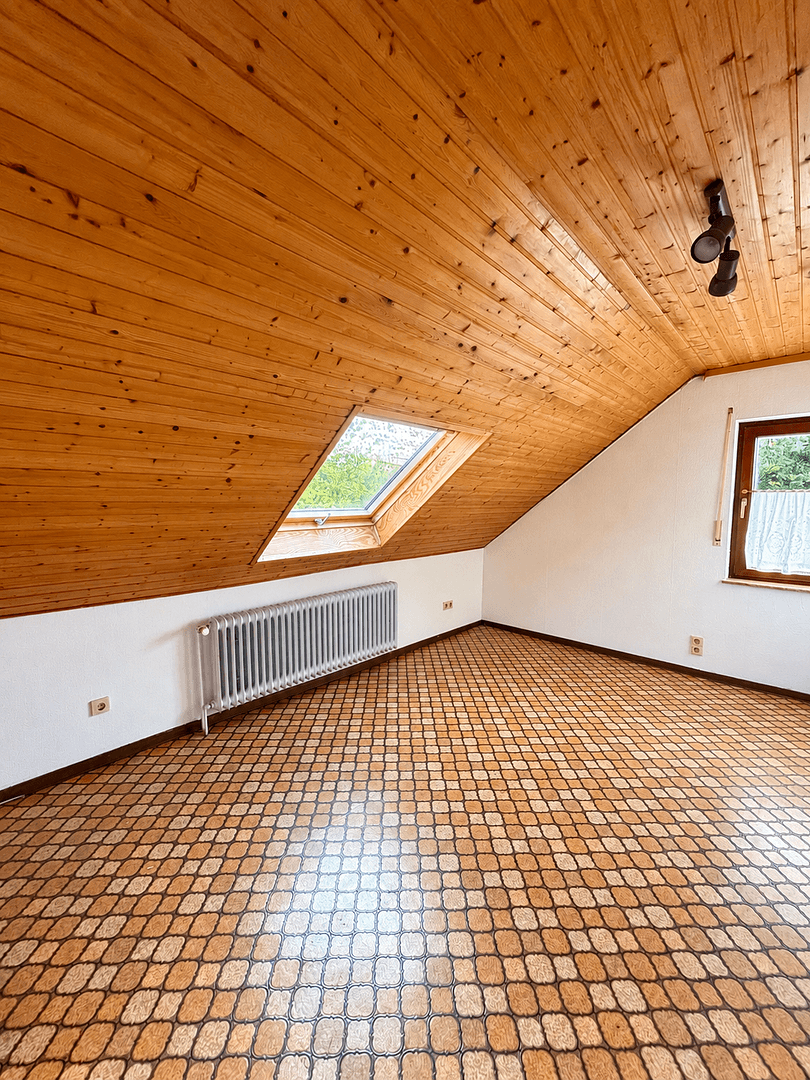 Prodej domu 196 m², pozemek 1.478 m², Klingstraße 12, Freiensteinau, Hessen Prodej domu 196 m², pozemek 1.478 m², Klingstraße 12, Freiensteinau, Hessen