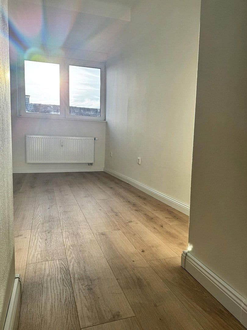Pronájem bytu 2+1 45 m², Köln, Severní Porýní-Vestfálsko Pronájem bytu 2+1 45 m², Köln, Severní Porýní-Vestfálsko