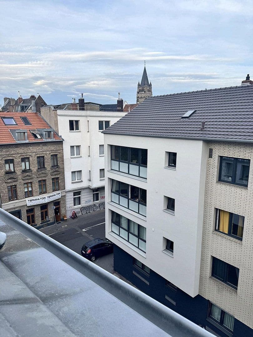 Pronájem bytu 2+1 45 m², Köln, Severní Porýní-Vestfálsko Pronájem bytu 2+1 45 m², Köln, Severní Porýní-Vestfálsko