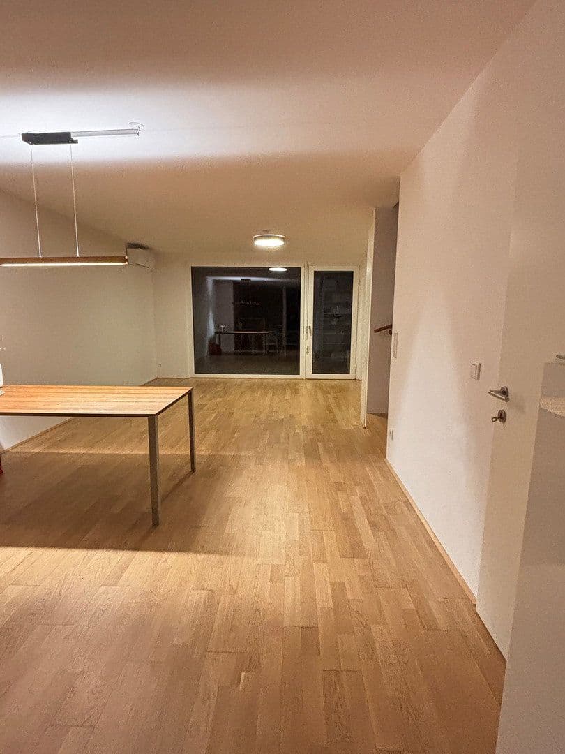 Prodej bytu 4+1 110 m², Jedlersdorfer Straße 142, Wien, Wien Prodej bytu 4+1 110 m², Jedlersdorfer Straße 142, Wien, Wien