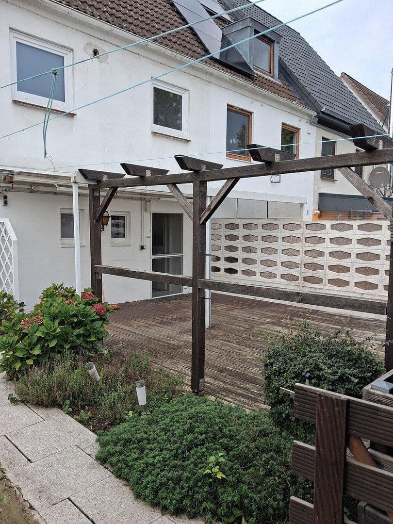 Prodej domu 111 m², pozemek 332 m², Wilhelm-Raabe-Straße 57, Preetz, Šlesvicko-Holštýnsko Prodej domu 111 m², pozemek 332 m², Wilhelm-Raabe-Straße 57, Preetz, Šlesvicko-Holštýnsko