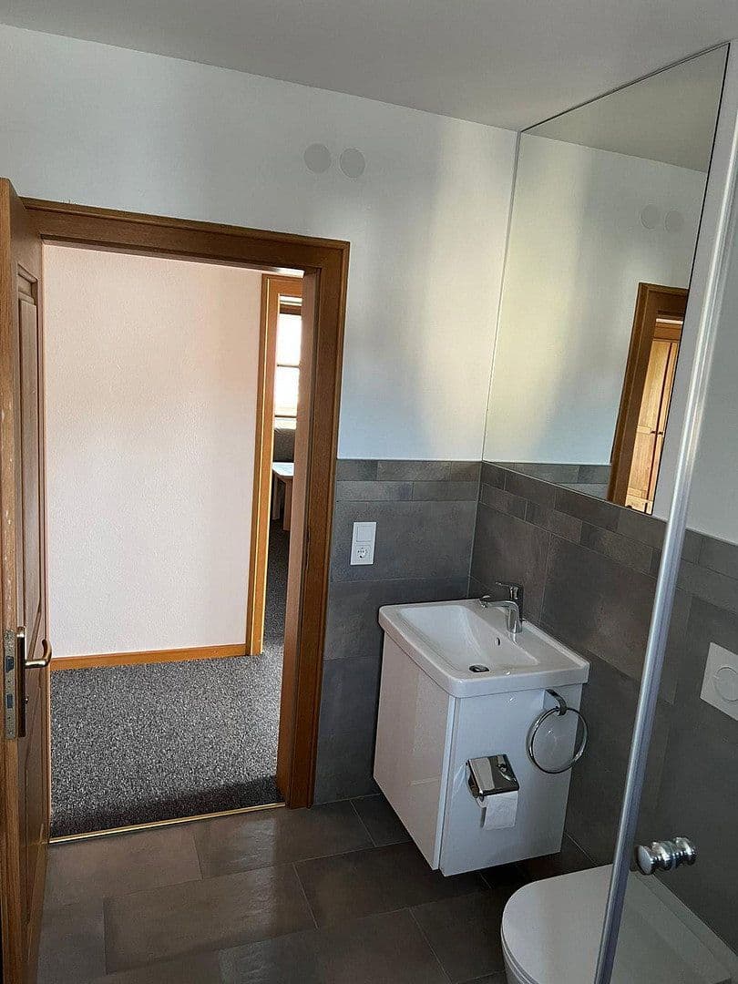 Pronájem bytu 3+1 80 m², Kinding, Bavorsko Pronájem bytu 3+1 80 m², Kinding, Bavorsko