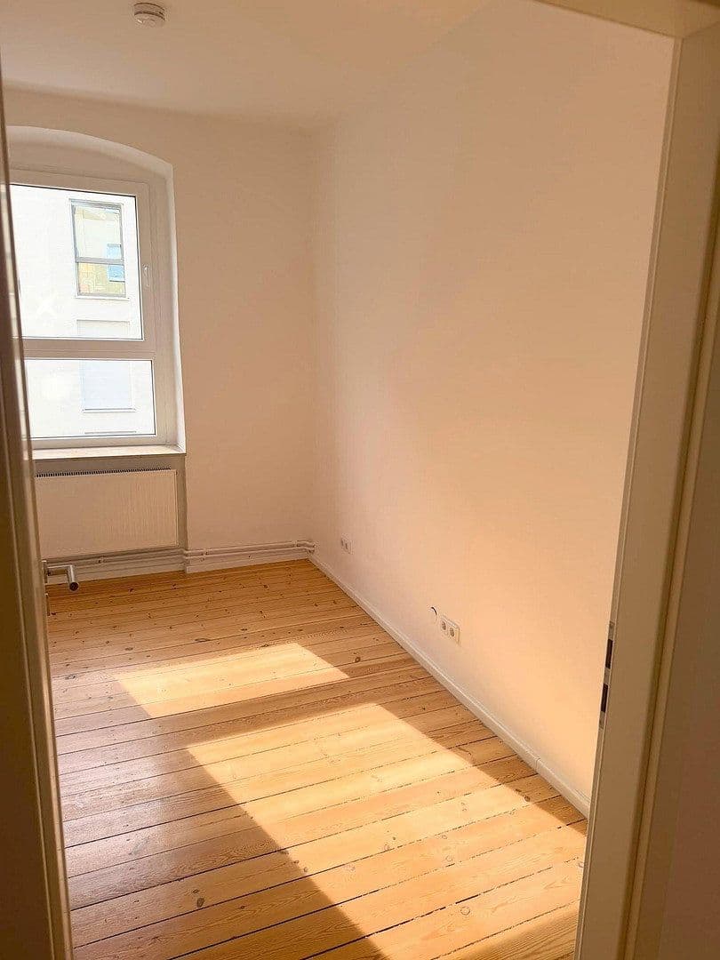 Pronájem bytu 3+1 79 m², Blumenwerderstraße 12 / Kantstraße 38, Eberswalde, Braniborsko Pronájem bytu 3+1 79 m², Blumenwerderstraße 12 / Kantstraße 38, Eberswalde, Braniborsko