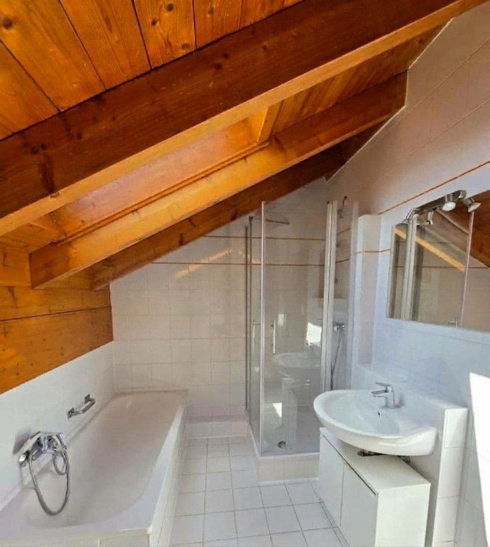 Prodej bytu 3+kk 73 m², Aiblinger Straße 2, Bruckmühl, Bavorsko Prodej bytu 3+kk 73 m², Aiblinger Straße 2, Bruckmühl, Bavorsko