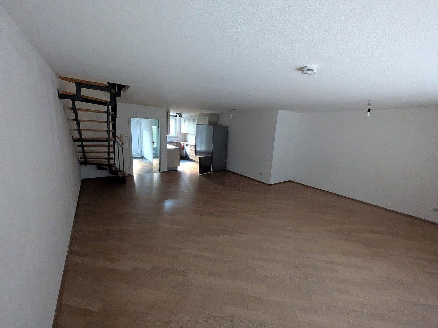 Pronájem bytu 4+1 120 m², Sindelfingen, Bádensko-Württembersko Pronájem bytu 4+1 120 m², Sindelfingen, Bádensko-Württembersko