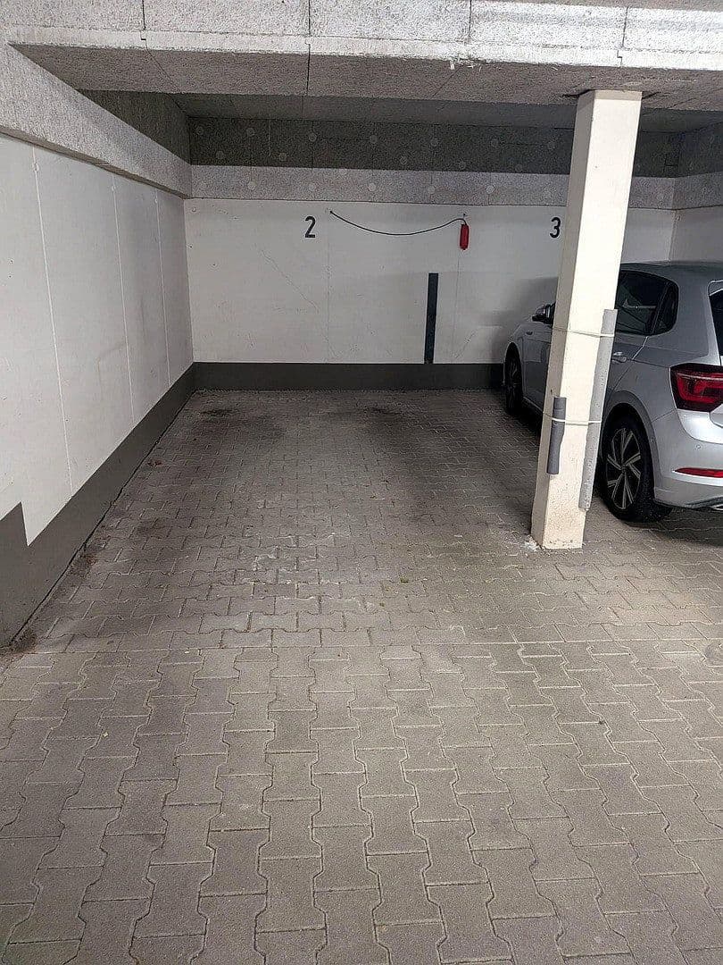 Pronájem bytu 4+1 120 m², Sindelfingen, Bádensko-Württembersko Pronájem bytu 4+1 120 m², Sindelfingen, Bádensko-Württembersko
