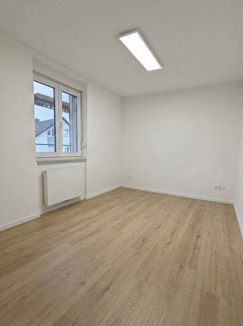 Pronájem bytu 3+1 92 m², Werderstraße 5, Heddesheim, Bádensko-Württembersko Pronájem bytu 3+1 92 m², Werderstraße 5, Heddesheim, Bádensko-Württembersko