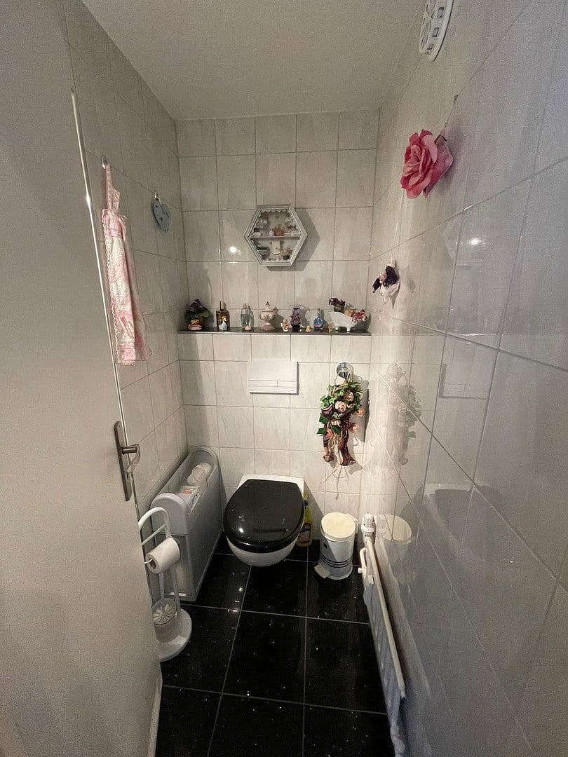 Prodej bytu 4+1 105 m², Wuppertal, Severní Porýní-Vestfálsko Prodej bytu 4+1 105 m², Wuppertal, Severní Porýní-Vestfálsko