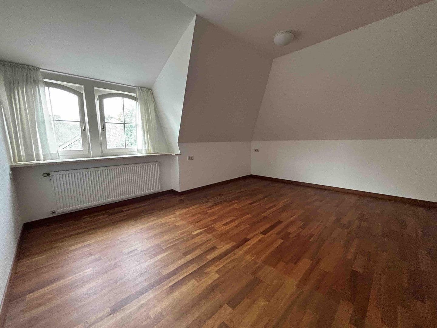 Prodej domu 234 m², pozemek 628 m², Krameramtsstraße 19, Melle, Dolní Sasko Prodej domu 234 m², pozemek 628 m², Krameramtsstraße 19, Melle, Dolní Sasko