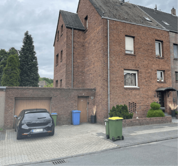 Prodej domu 359 m², pozemek 560 m², Ziegelstraße 14, Oberhausen, Oberhausen, Severní Porýní-Vestfálsko Prodej domu 359 m², pozemek 560 m², Ziegelstraße 14, Oberhausen, Oberhausen, Severní Porýní-Vestfálsko