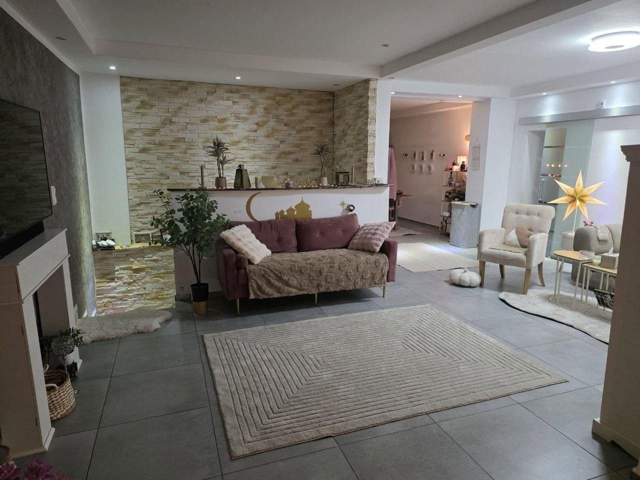 Prodej domu 359 m², pozemek 560 m², Ziegelstraße 14, Oberhausen, Oberhausen, Severní Porýní-Vestfálsko Prodej domu 359 m², pozemek 560 m², Ziegelstraße 14, Oberhausen, Oberhausen, Severní Porýní-Vestfálsko