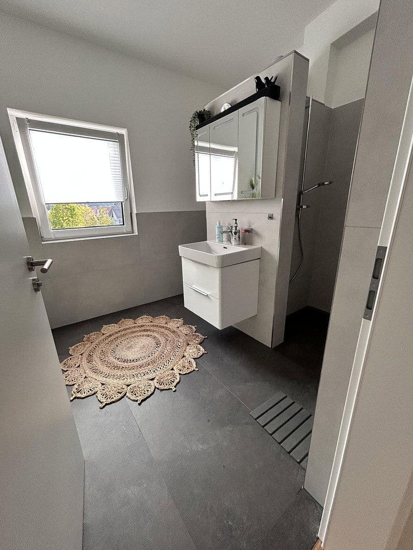 Pronájem bytu 3+1 97 m², Sulzbachstr. 50, Oberndorf am Neckar, Bádensko-Württembersko Pronájem bytu 3+1 97 m², Sulzbachstr. 50, Oberndorf am Neckar, Bádensko-Württembersko