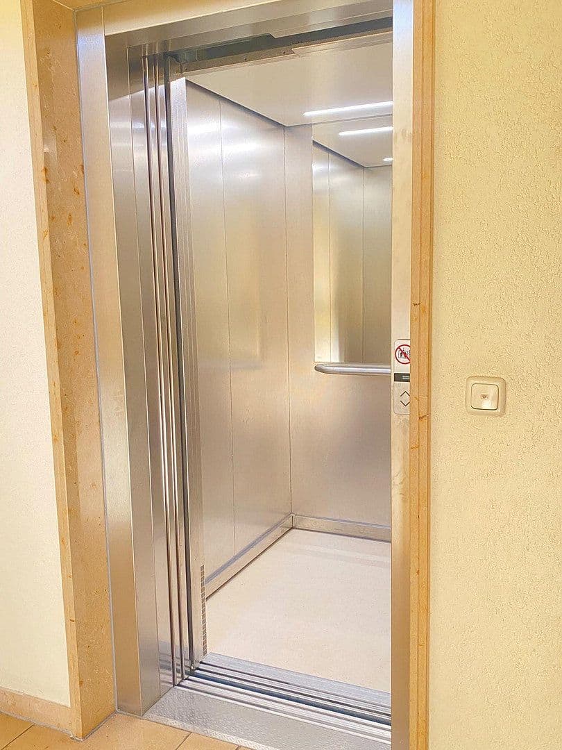 Prodej bytu 2+1 66 m², Jahnstrasse 15, Frankfurt am Main, Hessen Prodej bytu 2+1 66 m², Jahnstrasse 15, Frankfurt am Main, Hessen