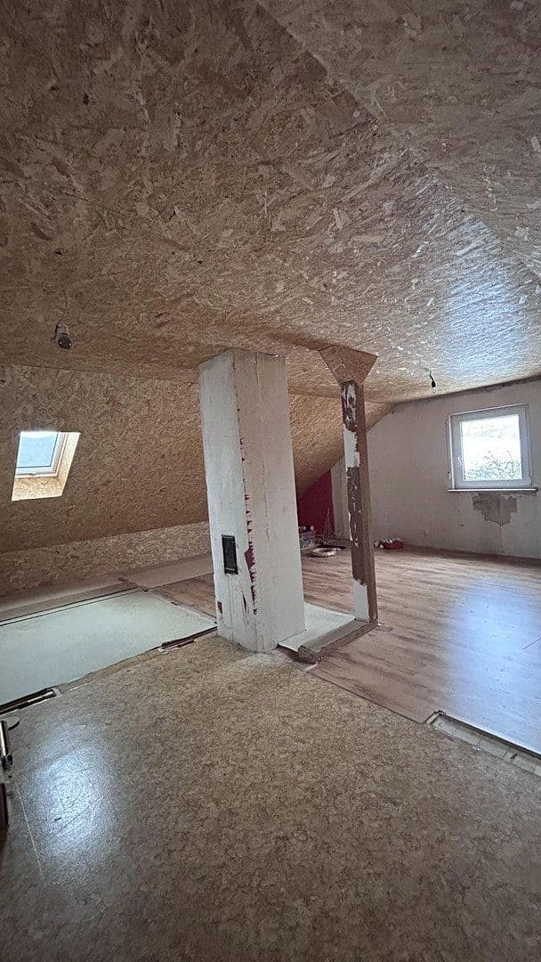 Prodej domu 168 m², pozemek 541 m², Breslauer Str. 16, Chýžice, Bavorsko Prodej domu 168 m², pozemek 541 m², Breslauer Str. 16, Chýžice, Bavorsko