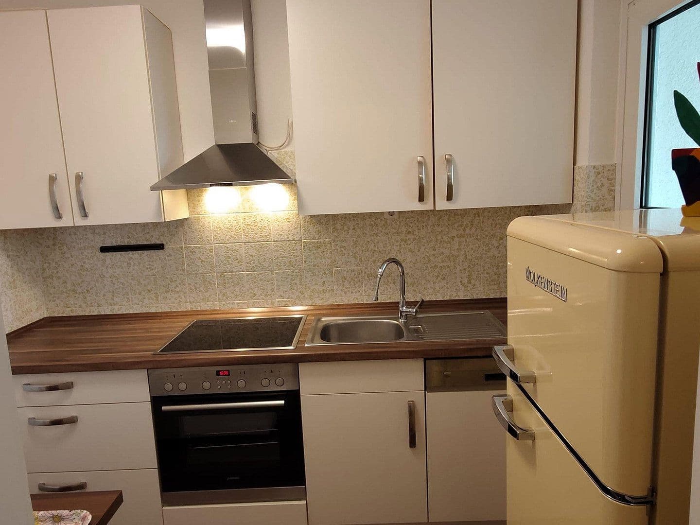 Pronájem bytu 2+1 48 m², Benrodestr. 42b, Düsseldorf, Severní Porýní-Vestfálsko Pronájem bytu 2+1 48 m², Benrodestr. 42b, Düsseldorf, Severní Porýní-Vestfálsko