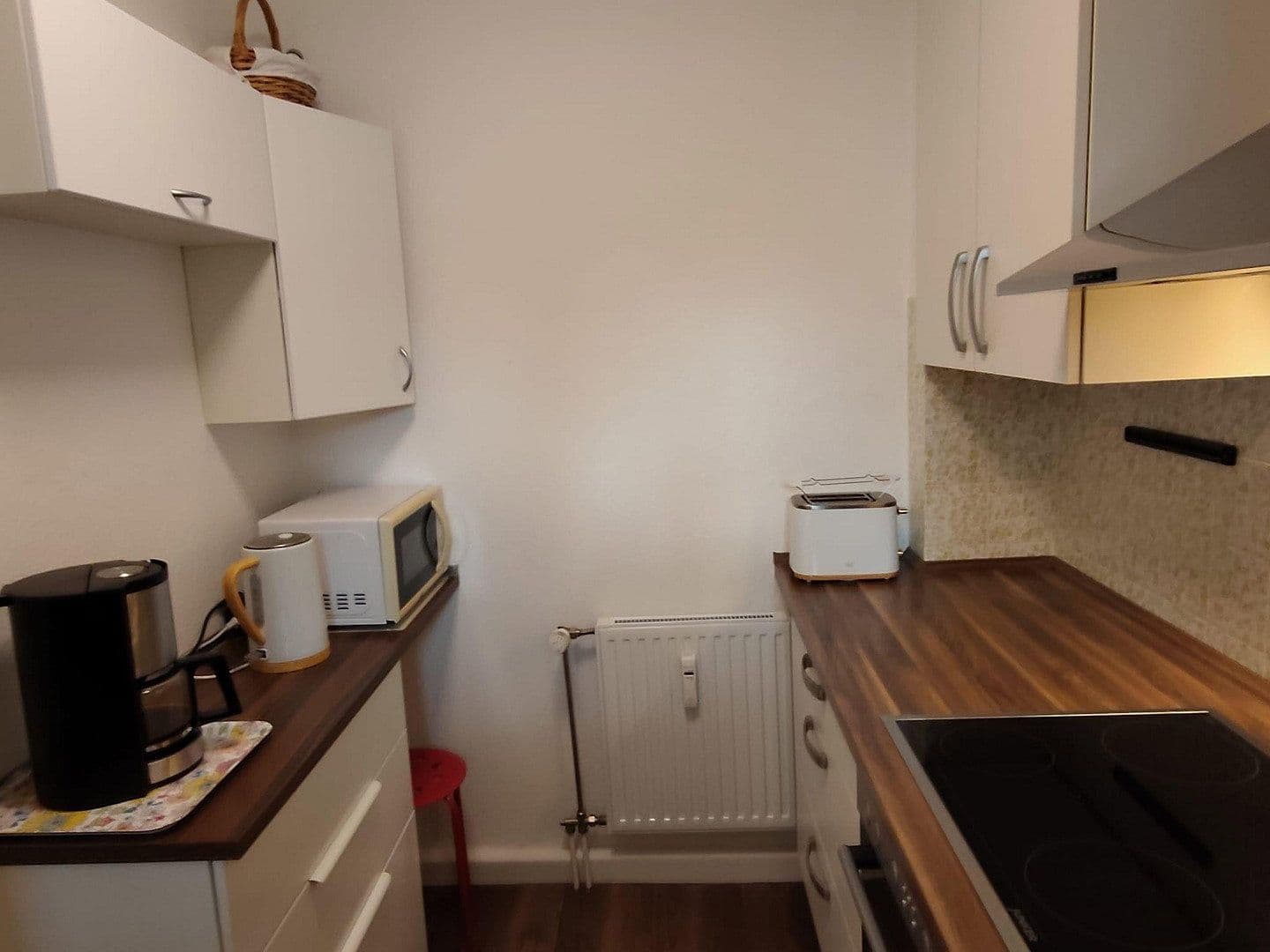 Pronájem bytu 2+1 48 m², Benrodestr. 42b, Düsseldorf, Severní Porýní-Vestfálsko Pronájem bytu 2+1 48 m², Benrodestr. 42b, Düsseldorf, Severní Porýní-Vestfálsko
