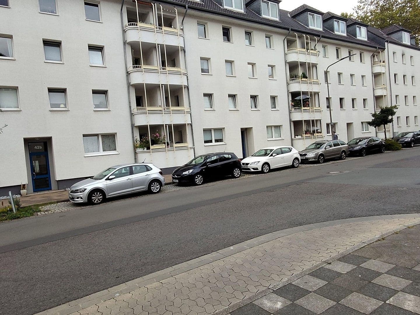 Pronájem bytu 2+1 48 m², Benrodestr. 42b, Düsseldorf, Severní Porýní-Vestfálsko Pronájem bytu 2+1 48 m², Benrodestr. 42b, Düsseldorf, Severní Porýní-Vestfálsko