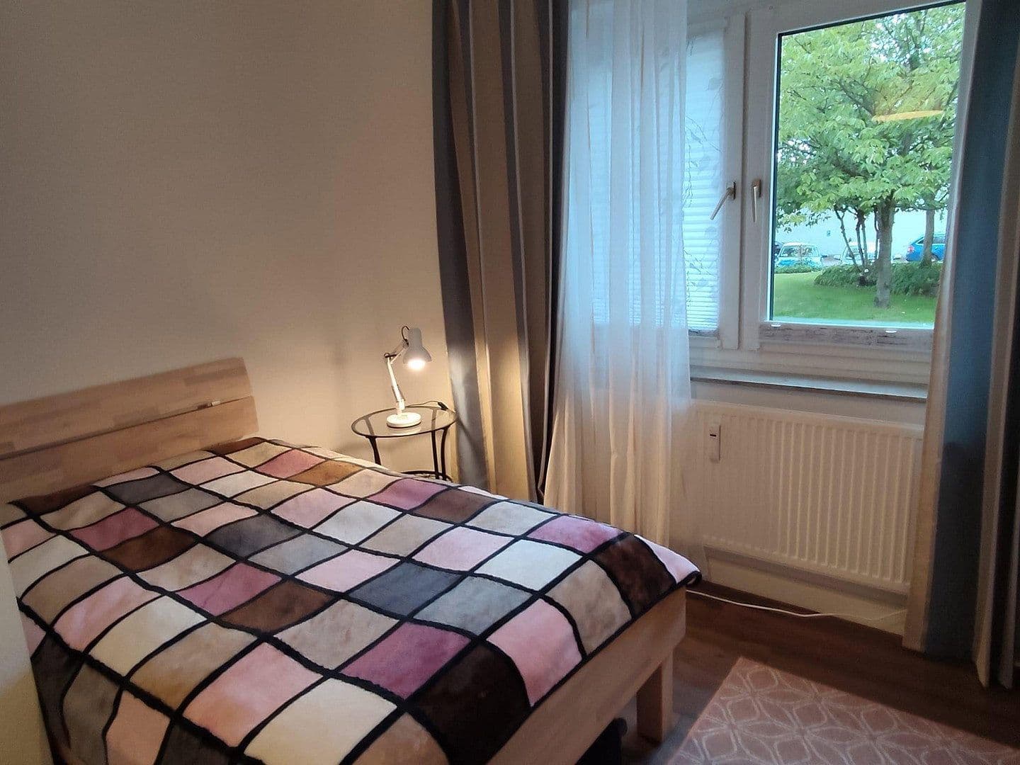 Pronájem bytu 2+1 48 m², Benrodestr. 42b, Düsseldorf, Severní Porýní-Vestfálsko Pronájem bytu 2+1 48 m², Benrodestr. 42b, Düsseldorf, Severní Porýní-Vestfálsko