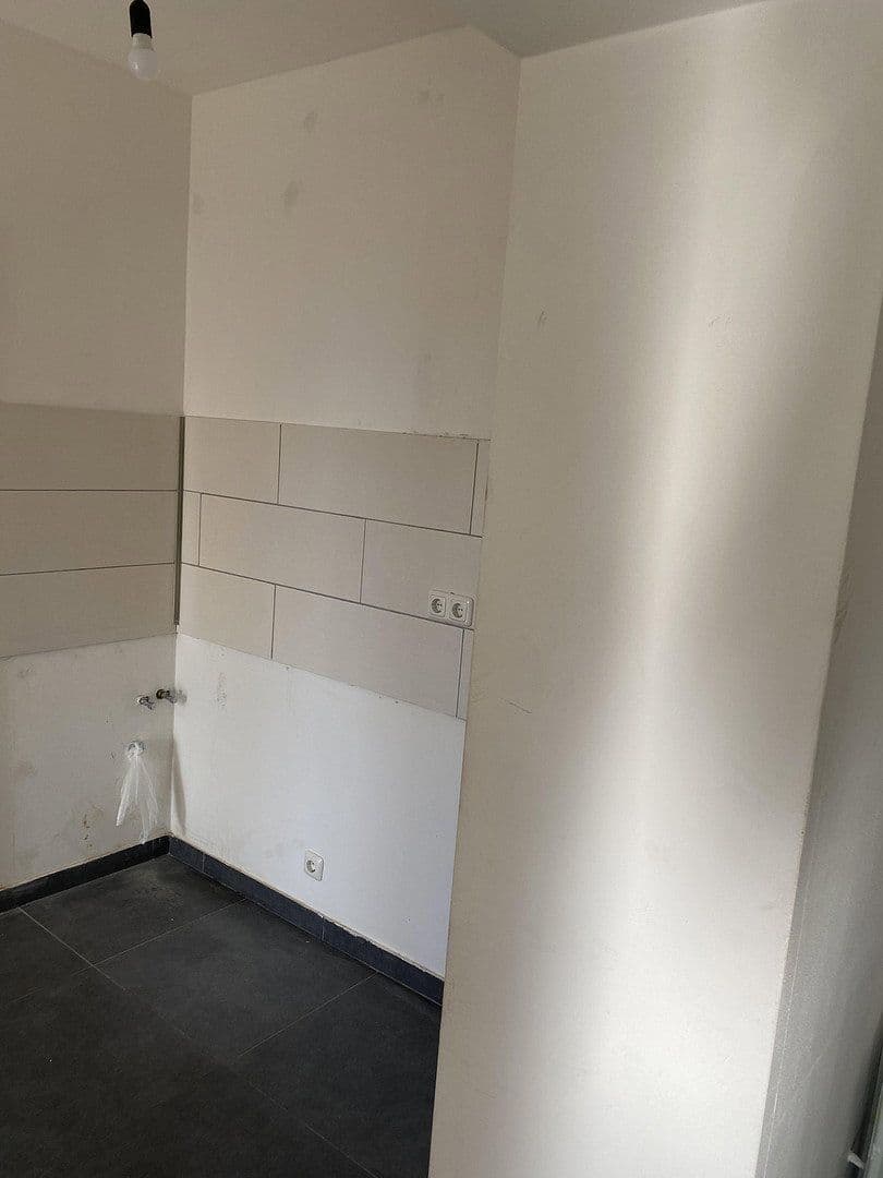Pronájem bytu 2+1 60 m², Heidestr. 228, Köln, Severní Porýní-Vestfálsko Pronájem bytu 2+1 60 m², Heidestr. 228, Köln, Severní Porýní-Vestfálsko