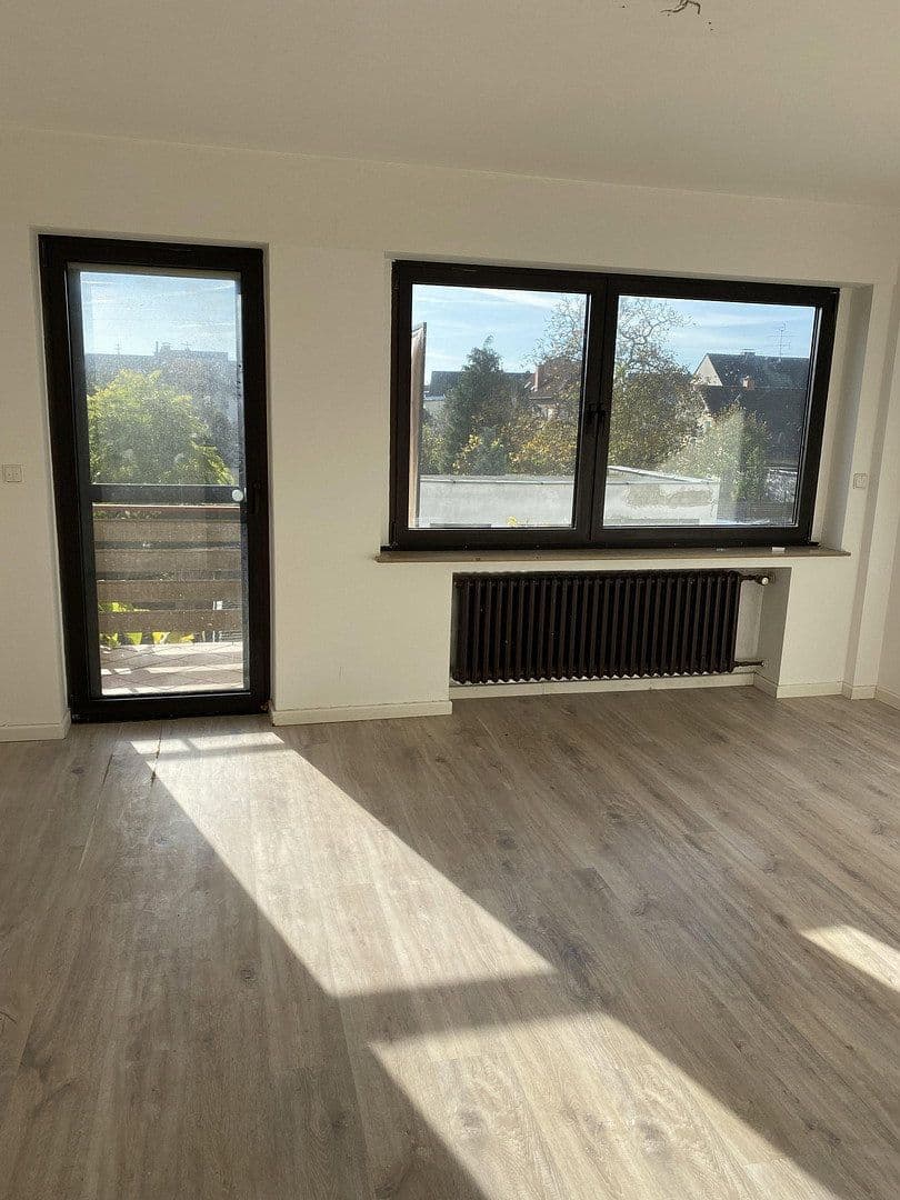 Pronájem bytu 2+1 60 m², Heidestr. 228, Köln, Severní Porýní-Vestfálsko Pronájem bytu 2+1 60 m², Heidestr. 228, Köln, Severní Porýní-Vestfálsko