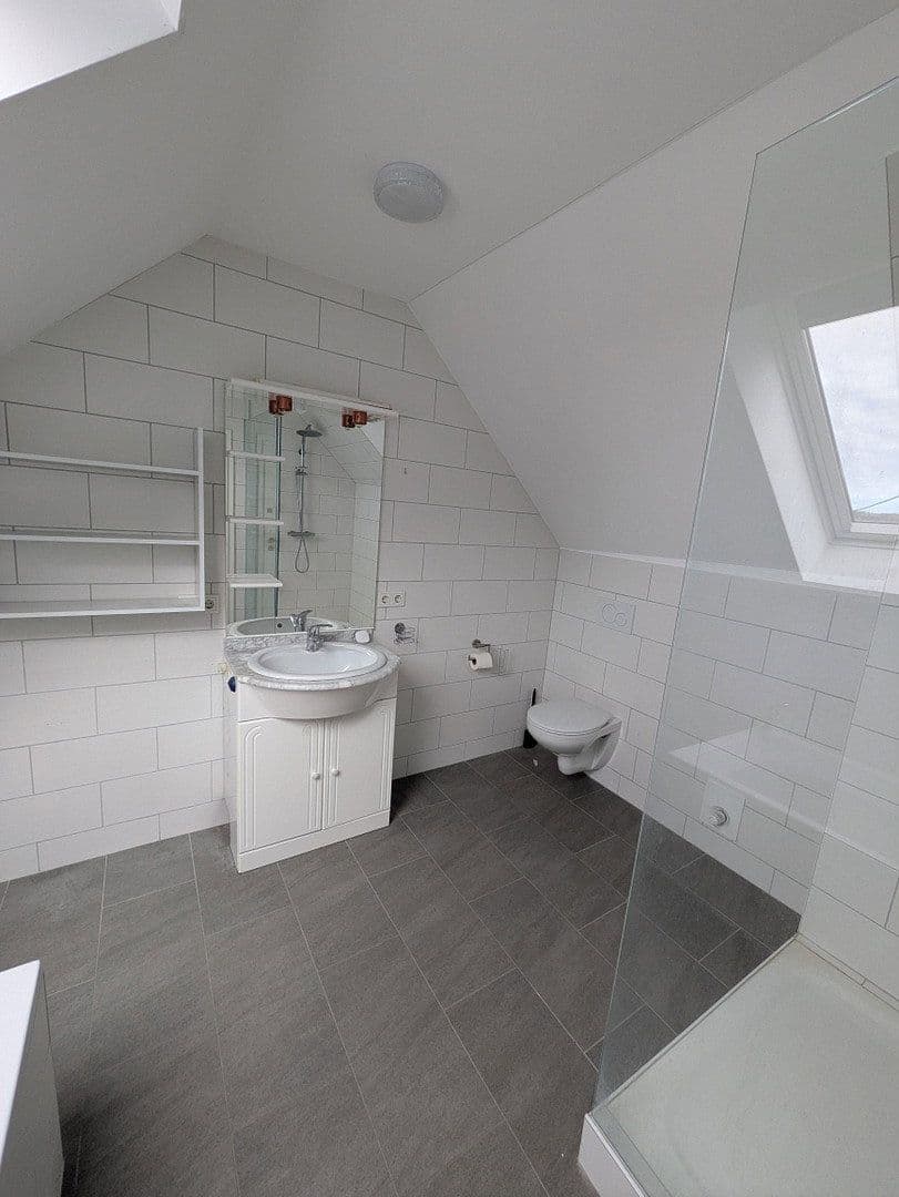 Prodej domu 133 m², pozemek 565 m², Bergstraße 8, Runkel, Hessen Prodej domu 133 m², pozemek 565 m², Bergstraße 8, Runkel, Hessen