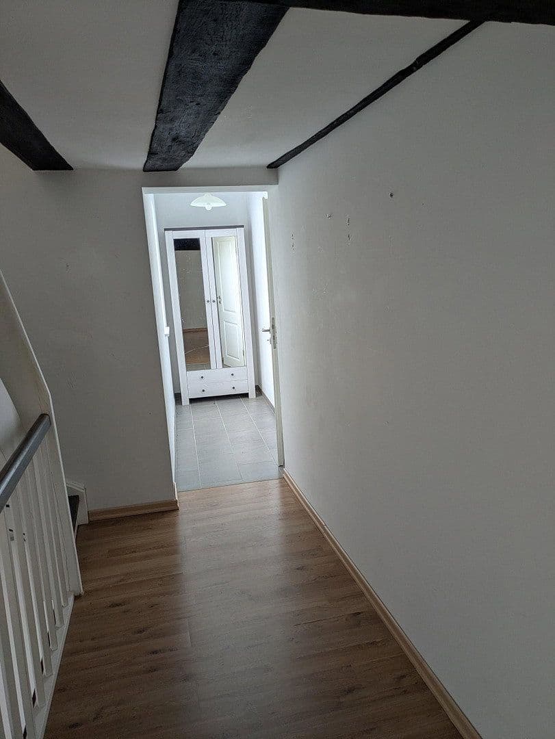 Prodej domu 133 m², pozemek 565 m², Bergstraße 8, Runkel, Hessen Prodej domu 133 m², pozemek 565 m², Bergstraße 8, Runkel, Hessen
