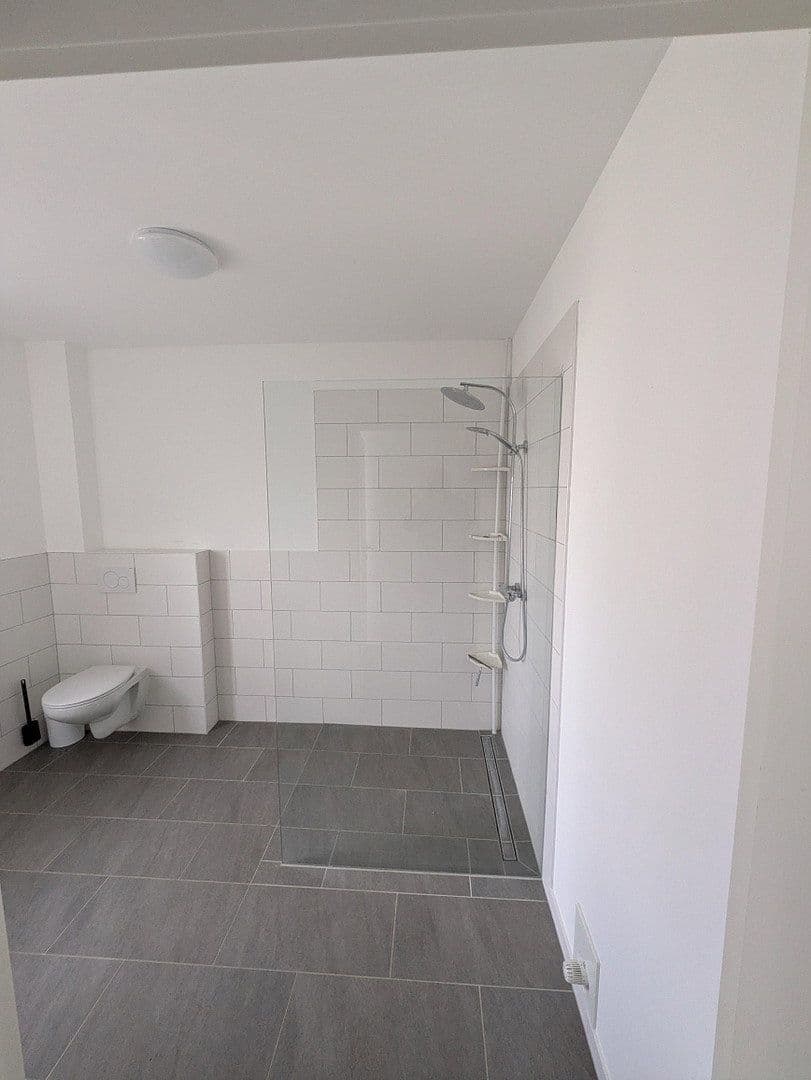 Prodej domu 133 m², pozemek 565 m², Bergstraße 8, Runkel, Hessen Prodej domu 133 m², pozemek 565 m², Bergstraße 8, Runkel, Hessen
