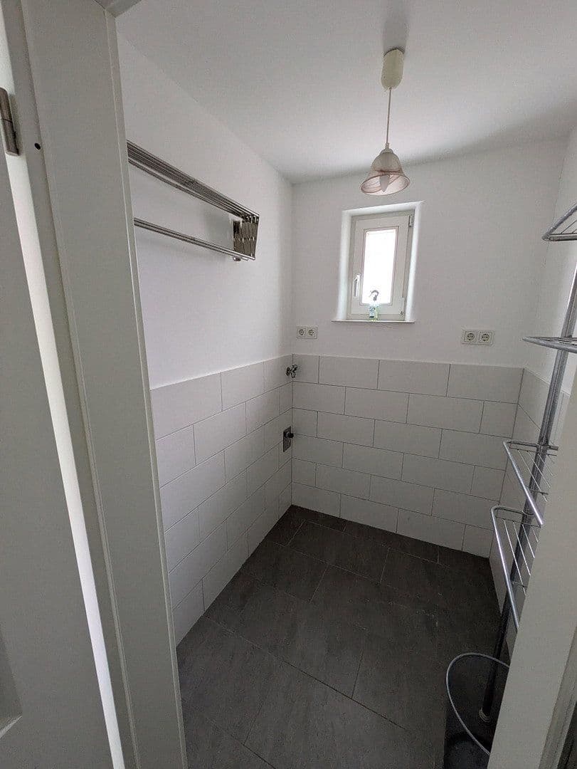 Prodej domu 133 m², pozemek 565 m², Bergstraße 8, Runkel, Hessen Prodej domu 133 m², pozemek 565 m², Bergstraße 8, Runkel, Hessen