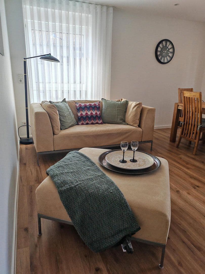 Pronájem bytu 3+1 74 m², Billtalstr. 1, Sulzbach (Taunus), Hessen Pronájem bytu 3+1 74 m², Billtalstr. 1, Sulzbach (Taunus), Hessen