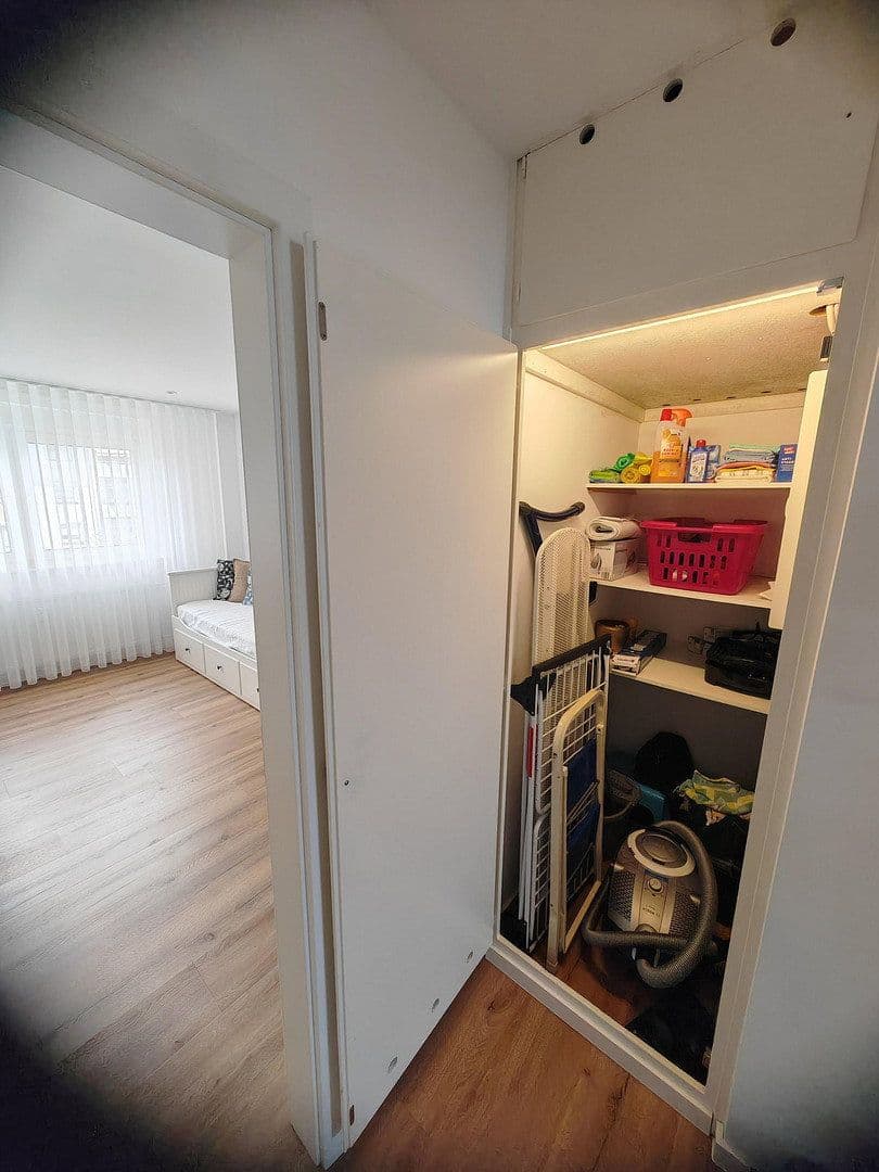 Pronájem bytu 3+1 74 m², Billtalstr. 1, Sulzbach (Taunus), Hessen Pronájem bytu 3+1 74 m², Billtalstr. 1, Sulzbach (Taunus), Hessen