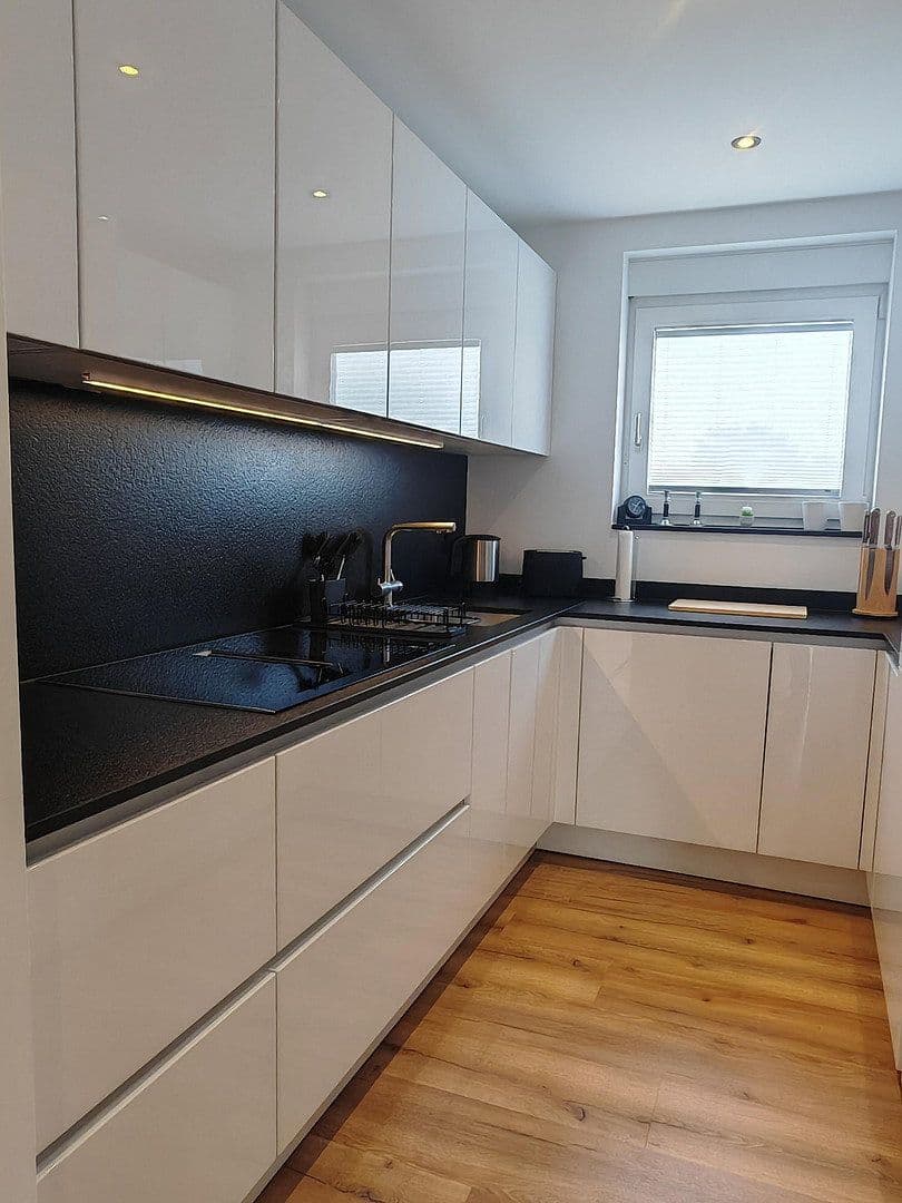 Pronájem bytu 3+1 74 m², Billtalstr. 1, Sulzbach (Taunus), Hessen Pronájem bytu 3+1 74 m², Billtalstr. 1, Sulzbach (Taunus), Hessen