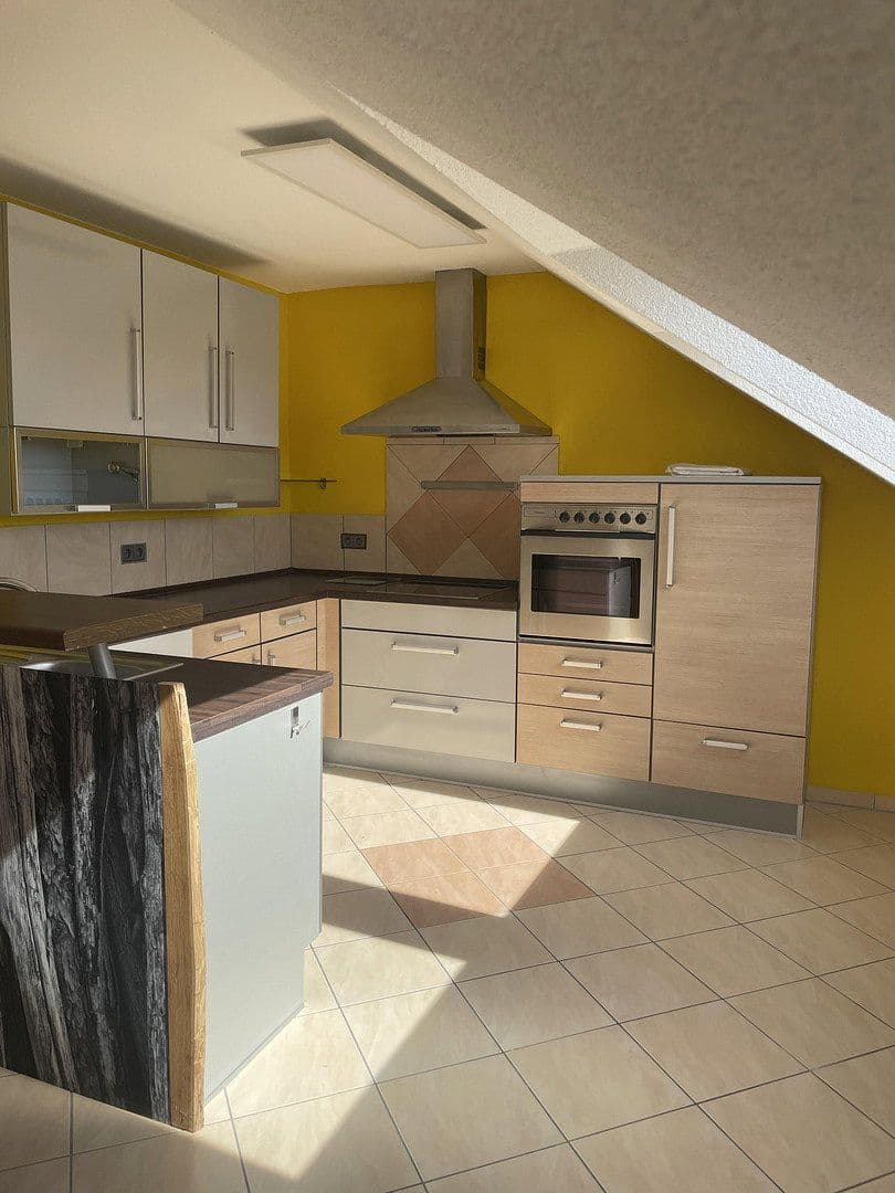 Pronájem bytu 3+1 80 m², Seukendorf, Bavorsko Pronájem bytu 3+1 80 m², Seukendorf, Bavorsko