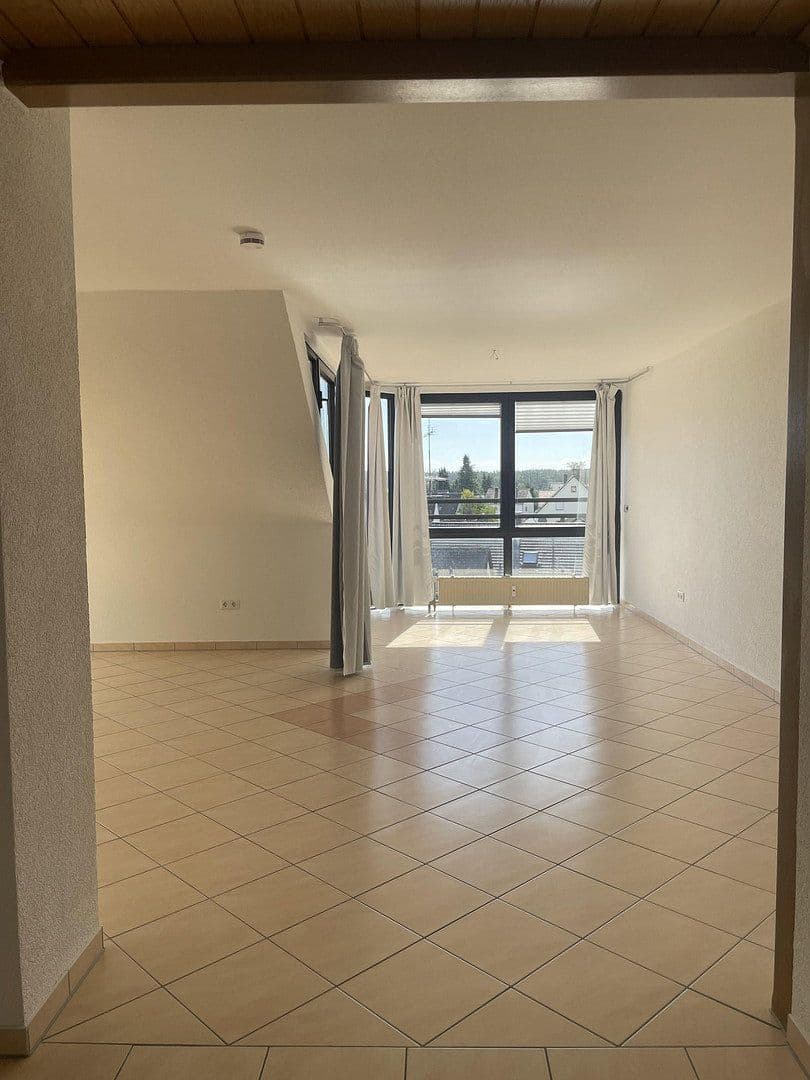 Pronájem bytu 3+1 80 m², Seukendorf, Bavorsko Pronájem bytu 3+1 80 m², Seukendorf, Bavorsko
