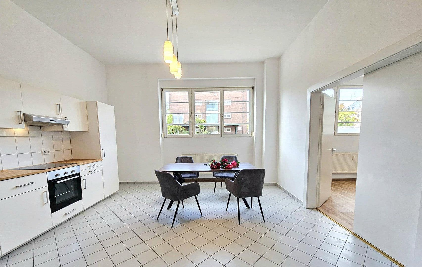 Prodej bytu 3+kk 95 m², Friedrich-Ebert-Straße 40, Mannheim, Bádensko-Württembersko Prodej bytu 3+kk 95 m², Friedrich-Ebert-Straße 40, Mannheim, Bádensko-Württembersko