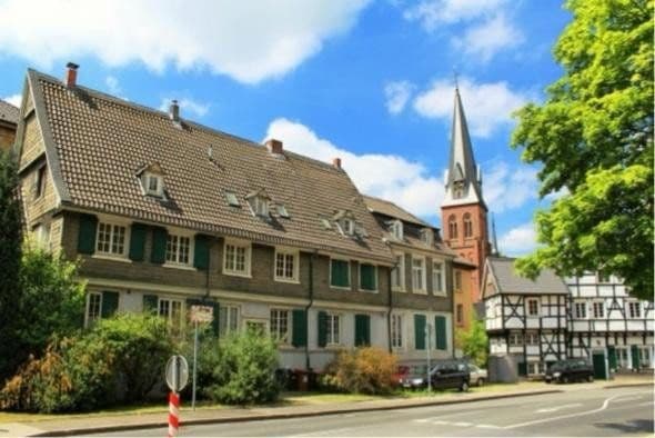 Prodej domu 368 m², pozemek 487 m², Hauptstr. 12 und 12a, Velbert, Severní Porýní-Vestfálsko Prodej domu 368 m², pozemek 487 m², Hauptstr. 12 und 12a, Velbert, Severní Porýní-Vestfálsko