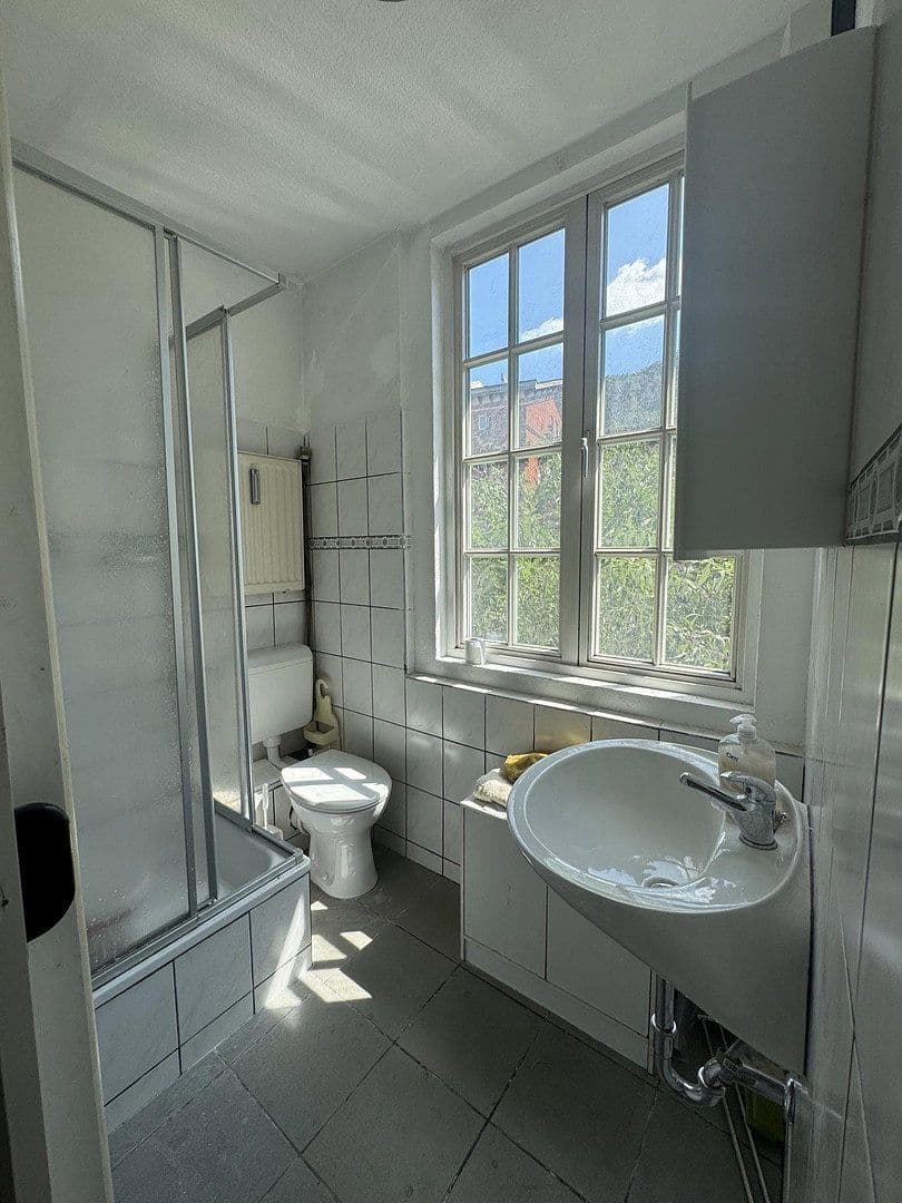 Prodej domu 368 m², pozemek 487 m², Hauptstr. 12 und 12a, Velbert, Severní Porýní-Vestfálsko Prodej domu 368 m², pozemek 487 m², Hauptstr. 12 und 12a, Velbert, Severní Porýní-Vestfálsko