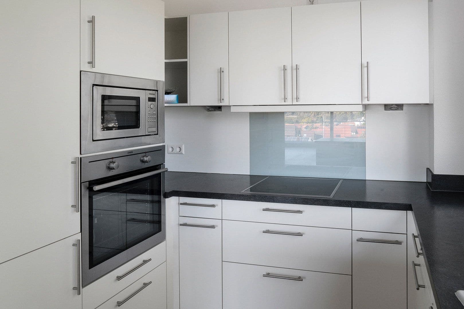Prodej bytu 4+1 147 m², Untere Kapellenäcker 4, Bodman-Ludwigshafen, Bádensko-Württembersko Prodej bytu 4+1 147 m², Untere Kapellenäcker 4, Bodman-Ludwigshafen, Bádensko-Württembersko